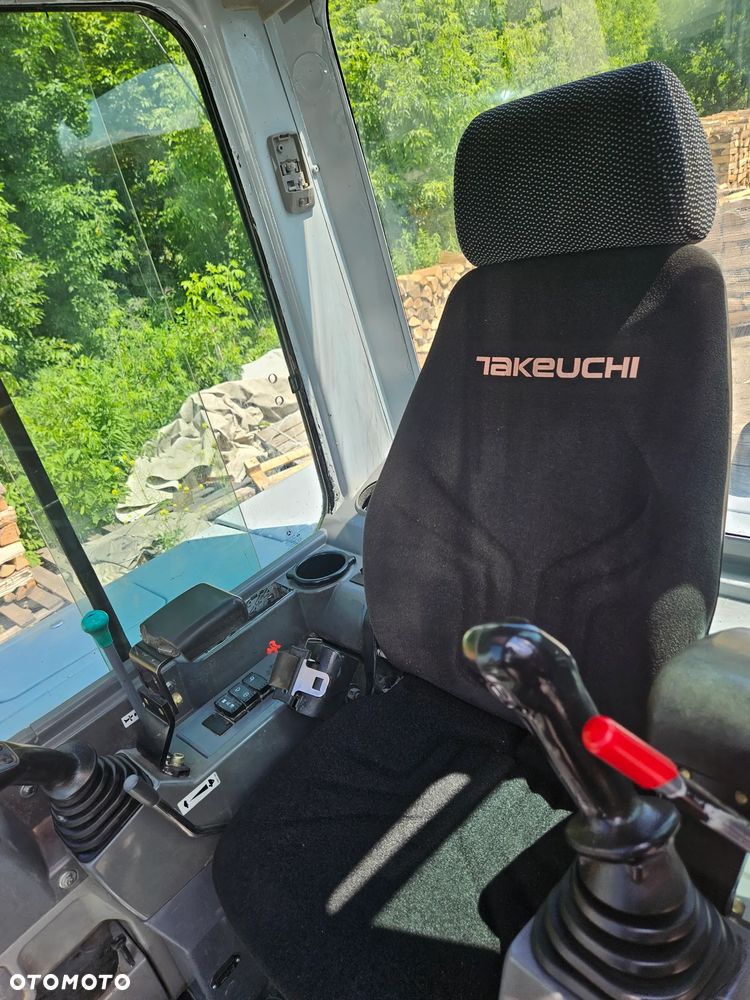 Takeuchi tb250 - 4