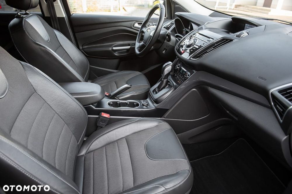 Ford Kuga 2.0 TDCi 4x4 Titanium - 16