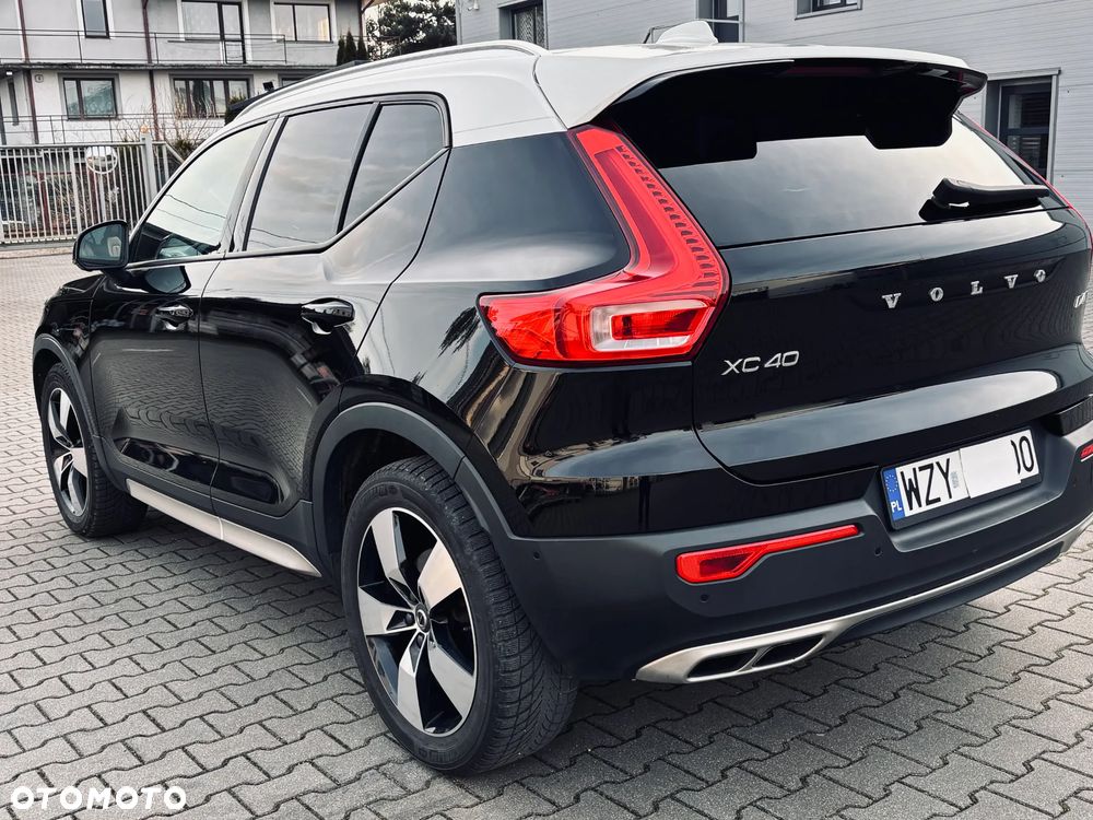 Volvo XC 40 D4 AWD Momentum (Intro Edition) - 2