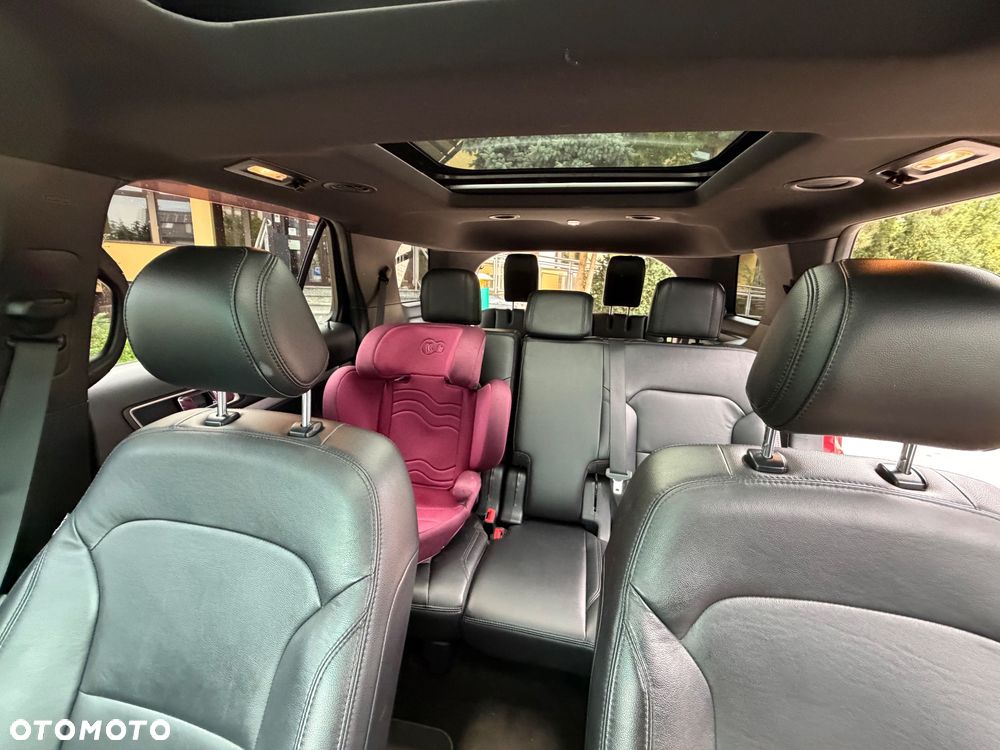 Ford Explorer - 25