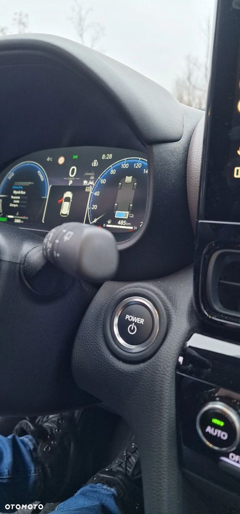 Toyota Yaris Hybrid 1.5 Executive - 16