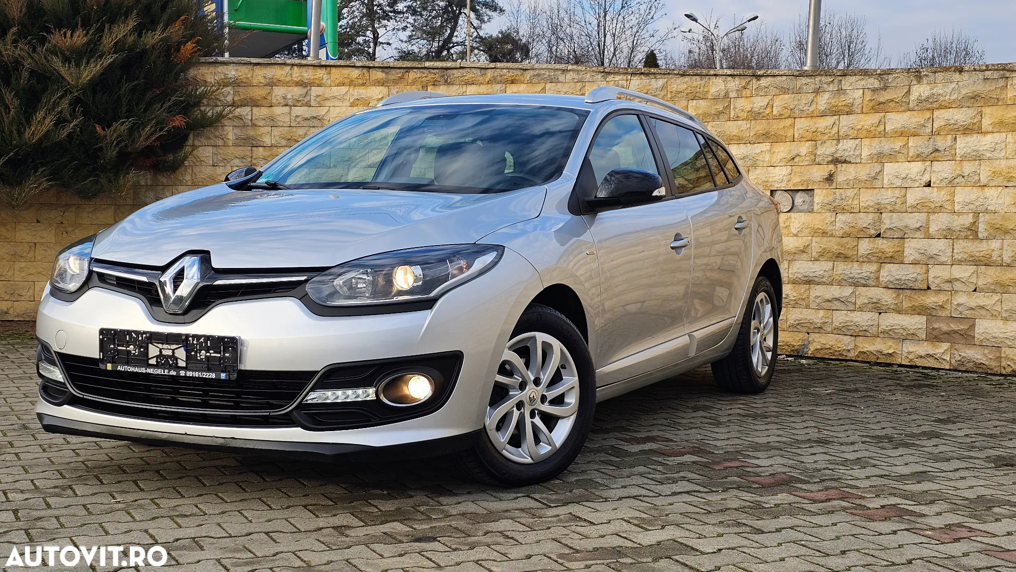 Renault Megane ENERGY TCe 130 LIMITED - 4