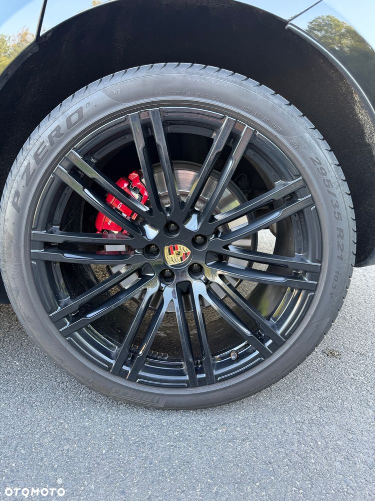 Porsche Macan Turbo - 10