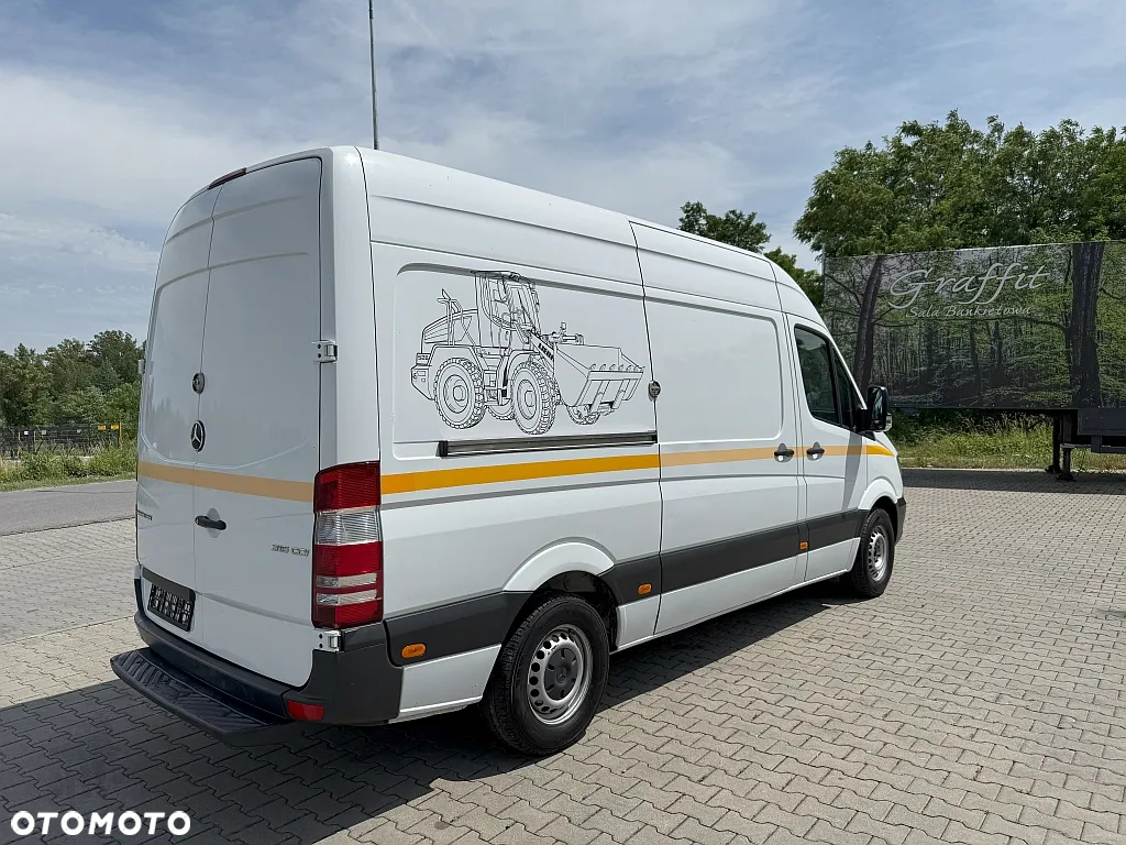 Mercedes-Benz SPRINTER - 4