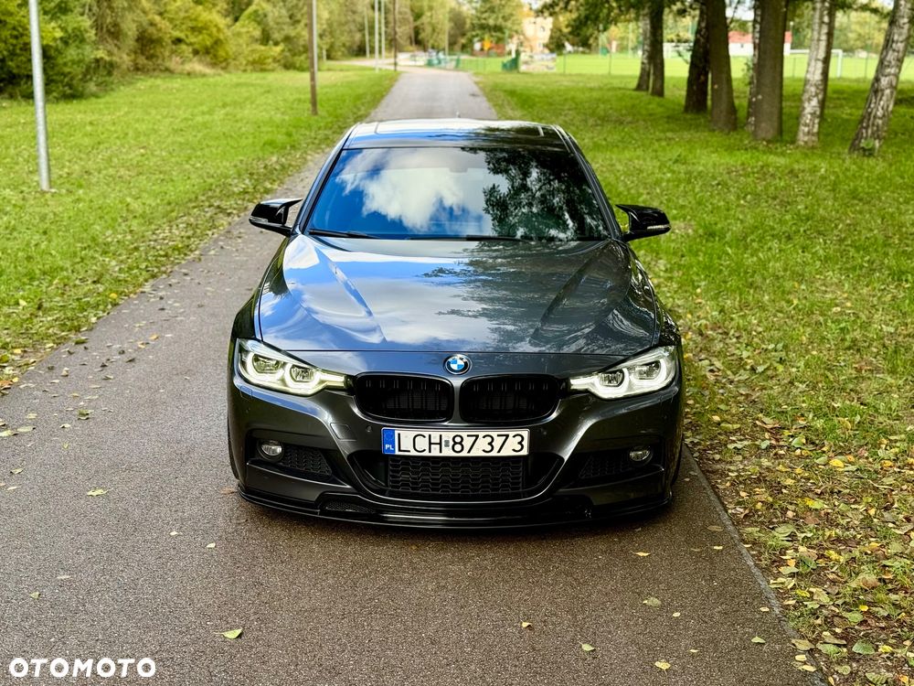 BMW Seria 3 330i M Sport - 11