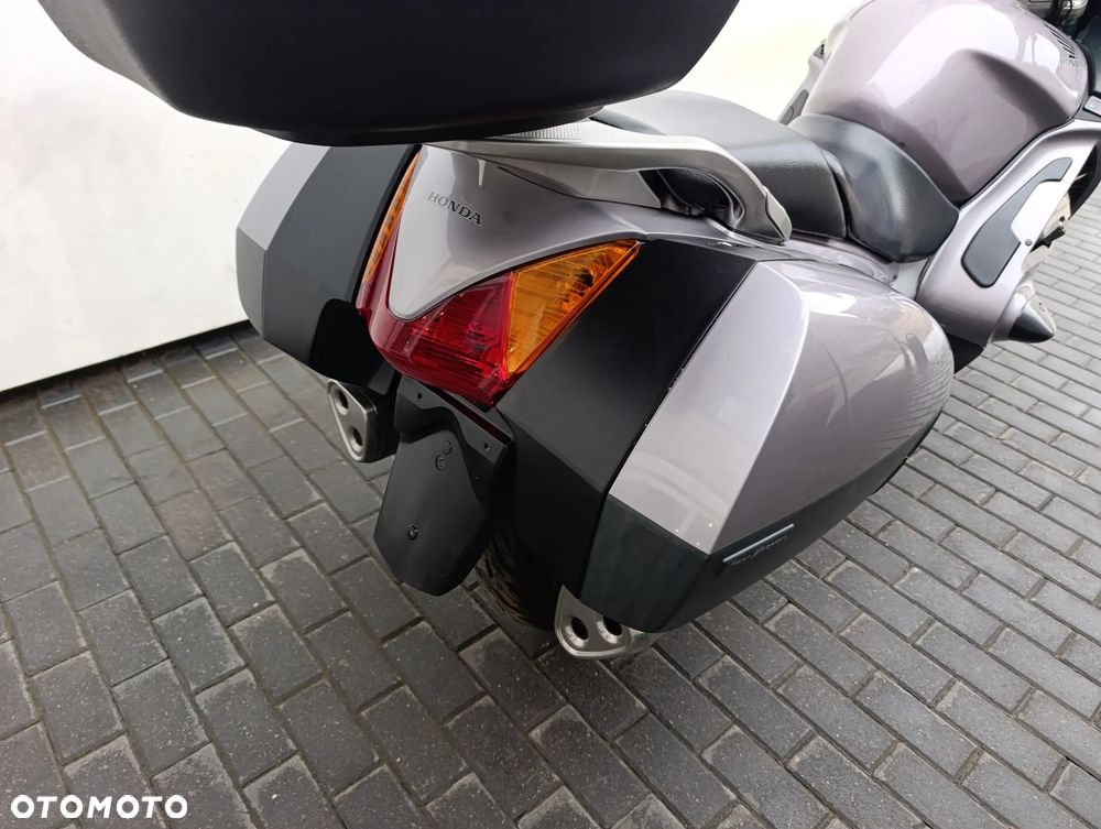 Honda ST - 23