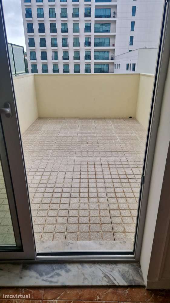 T2 Vista Rio Av. República, VN Gaia - Grande imagem: 2/13