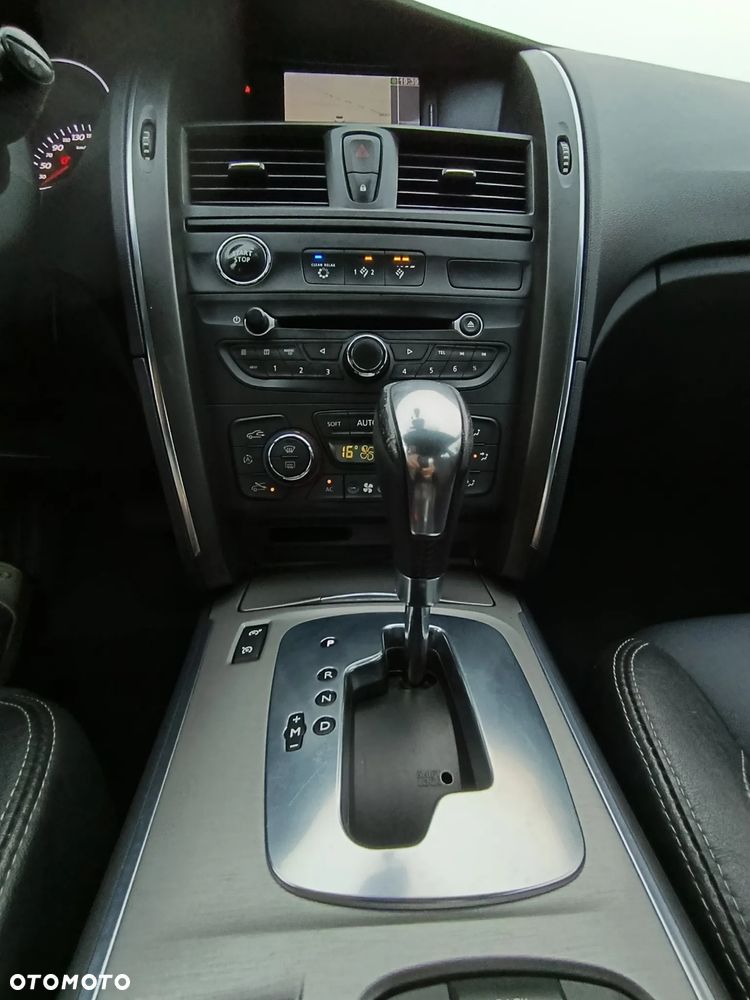 Renault Latitude 2.0 dCi Initiale - 22