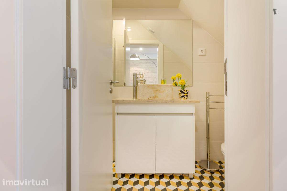 Apartamento com 1 quartos - localizado em Bairro Alto Lisbon - Grande imagem: 2/23