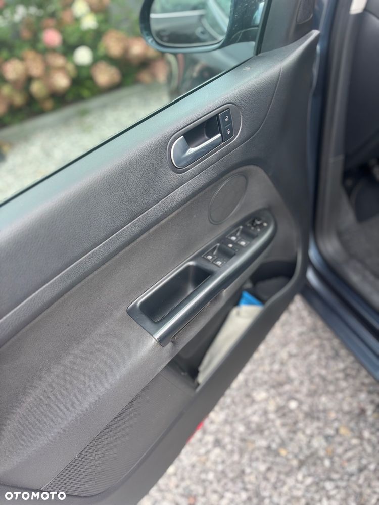 Volkswagen Golf Plus - 8