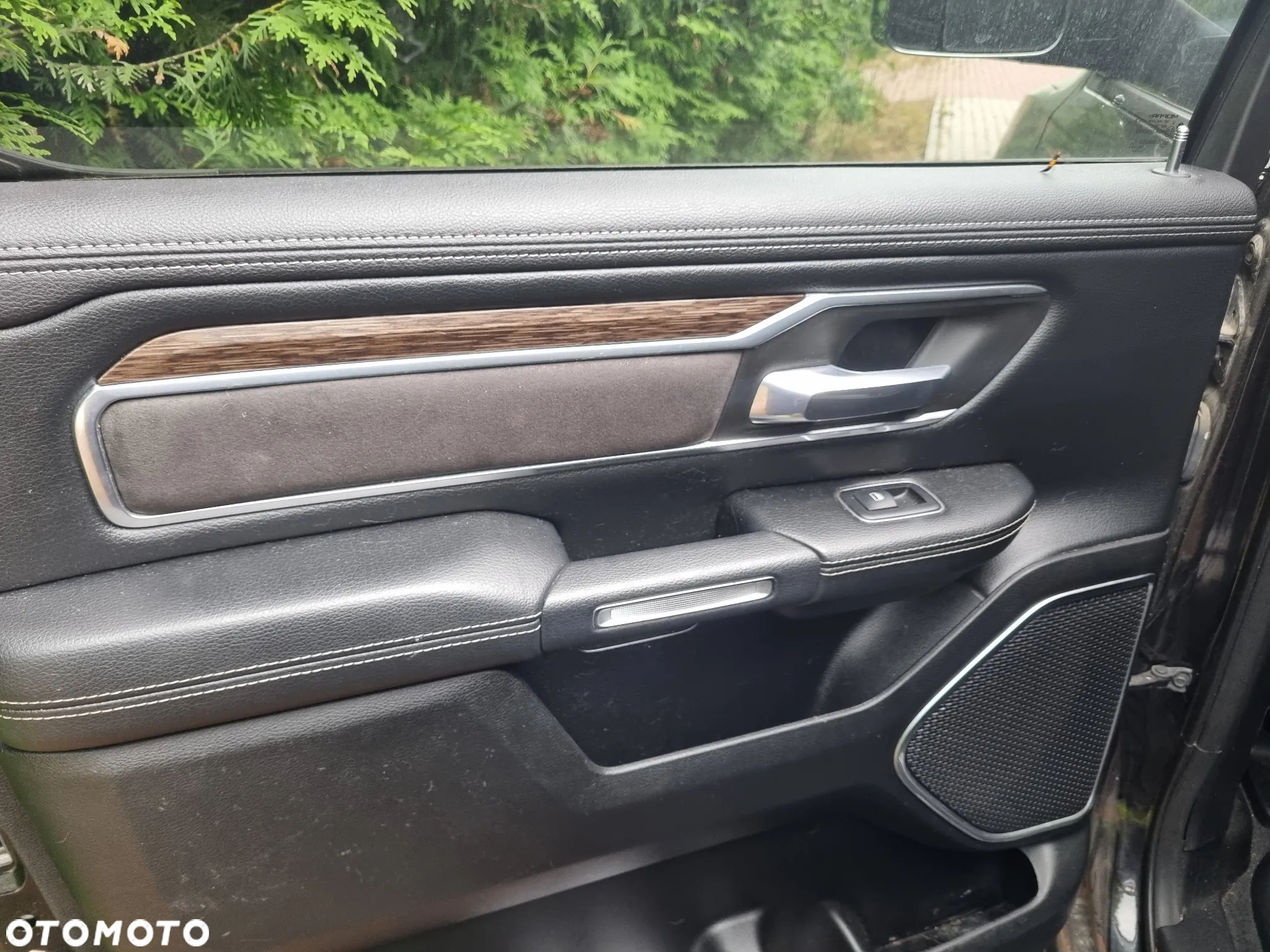 Dodge RAM 1500 5.7 4x4 - 20