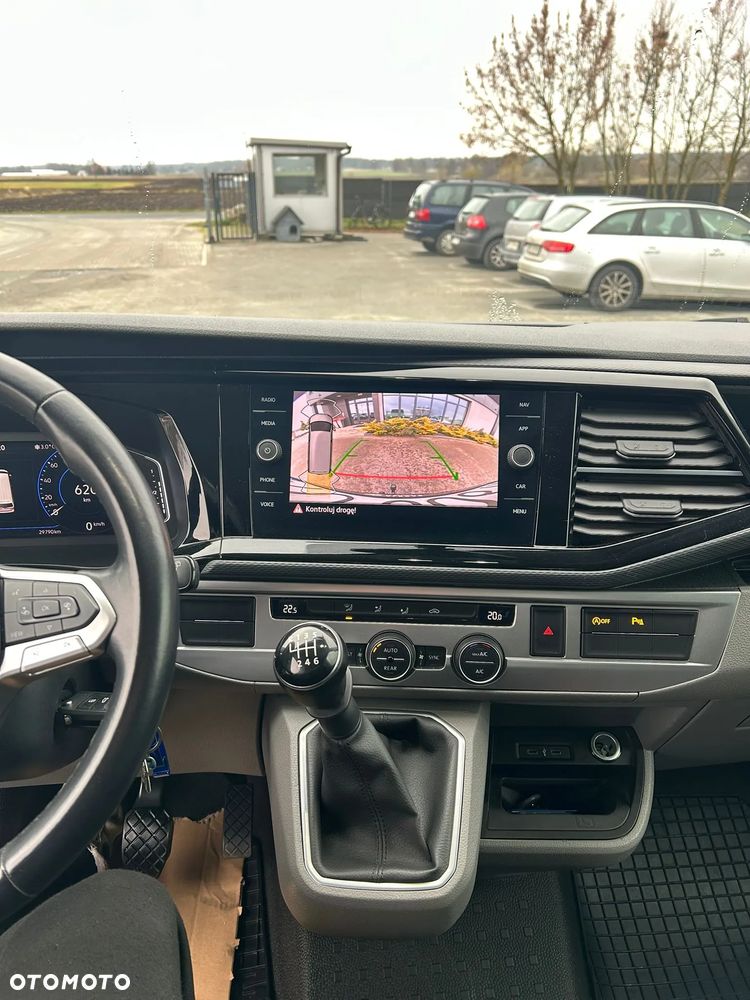 Volkswagen Transporter Caravelle T6.1 Kurz Highline - 14