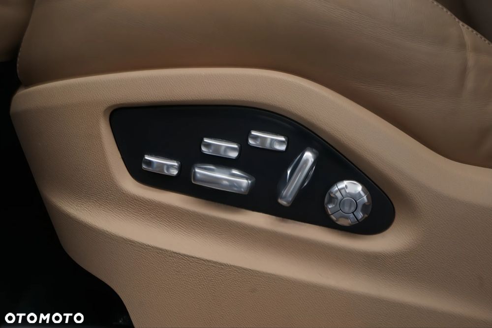 Porsche Cayenne Coupe Turbo - 13