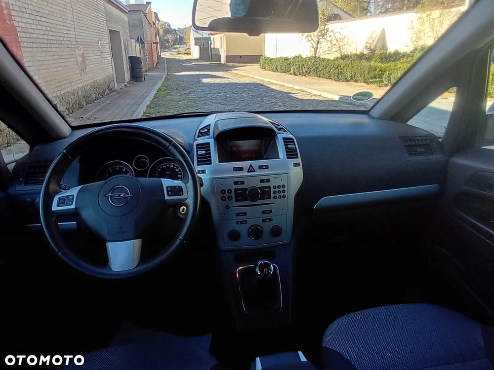 Opel Zafira - 33