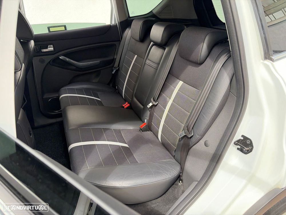Ford Kuga 2.0 TDCi Titanium - 10