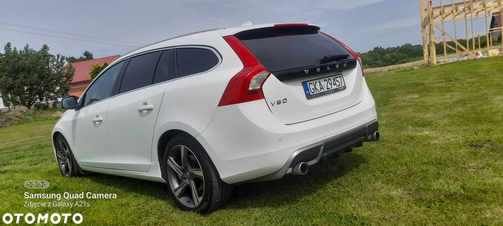 Volvo V60 D3 R-Design - 17