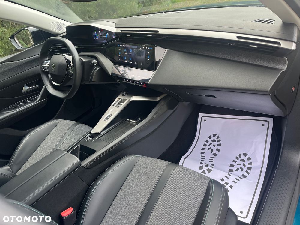 Peugeot 408 1.6 Plug-In Hybrid 225 Business e-DCS7 - 32