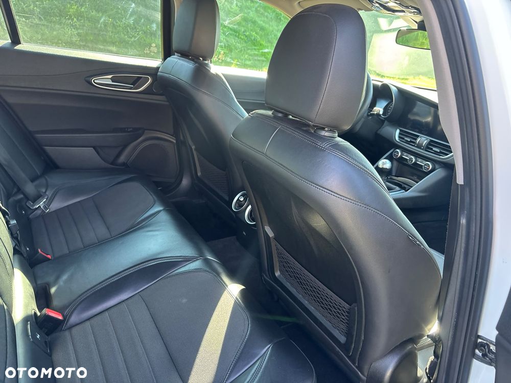 Alfa Romeo Giulia 2.2 D Turbo Super - 18