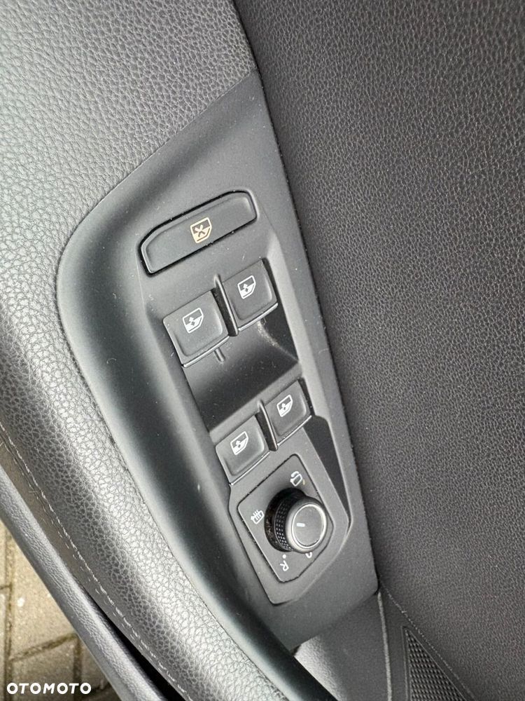 Volkswagen Passat - 21