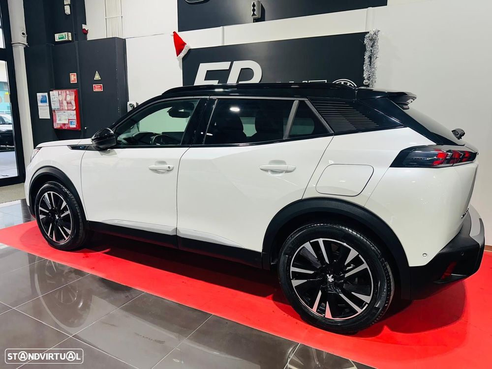 Peugeot e-2008 50 kWh GT - 13