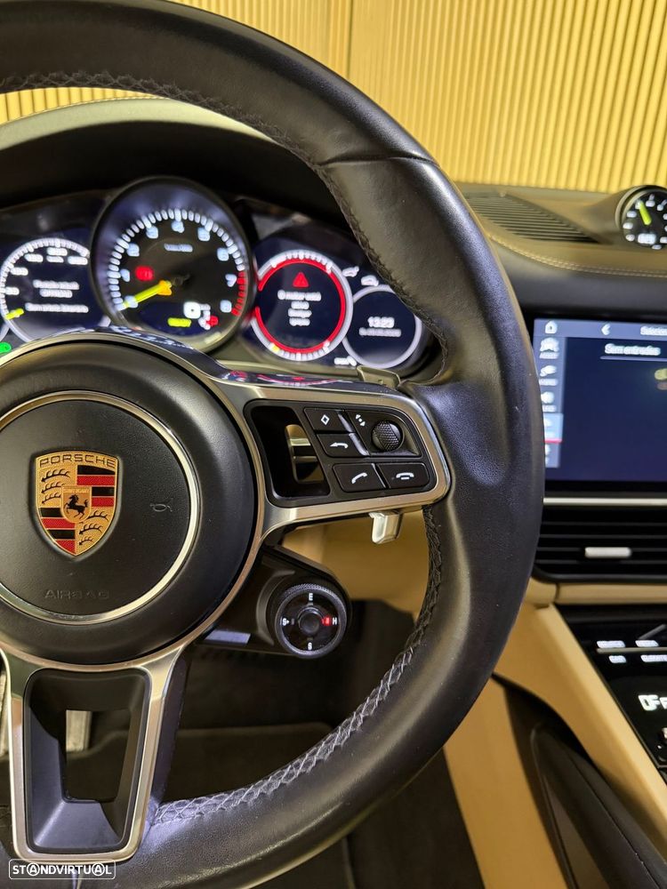 Porsche Cayenne Coupé E-Hybrid Platinum Edition - 17
