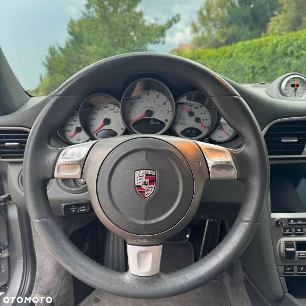 Porsche 911 - 18