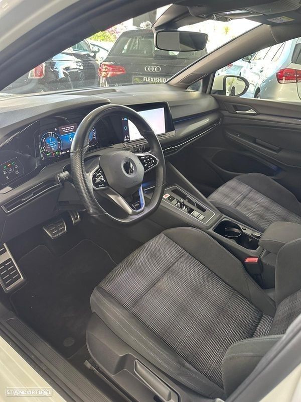 VW Golf - 11
