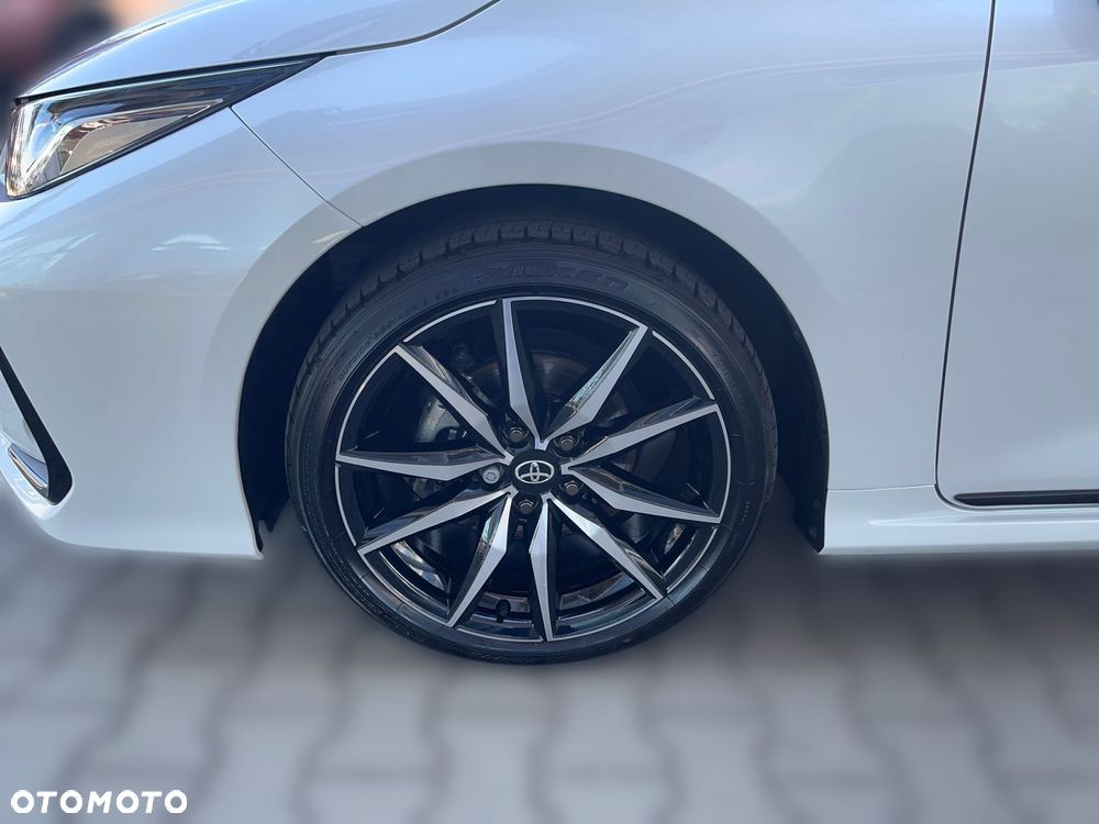 Toyota Corolla 1.8 Hybrid GR Sport - 11