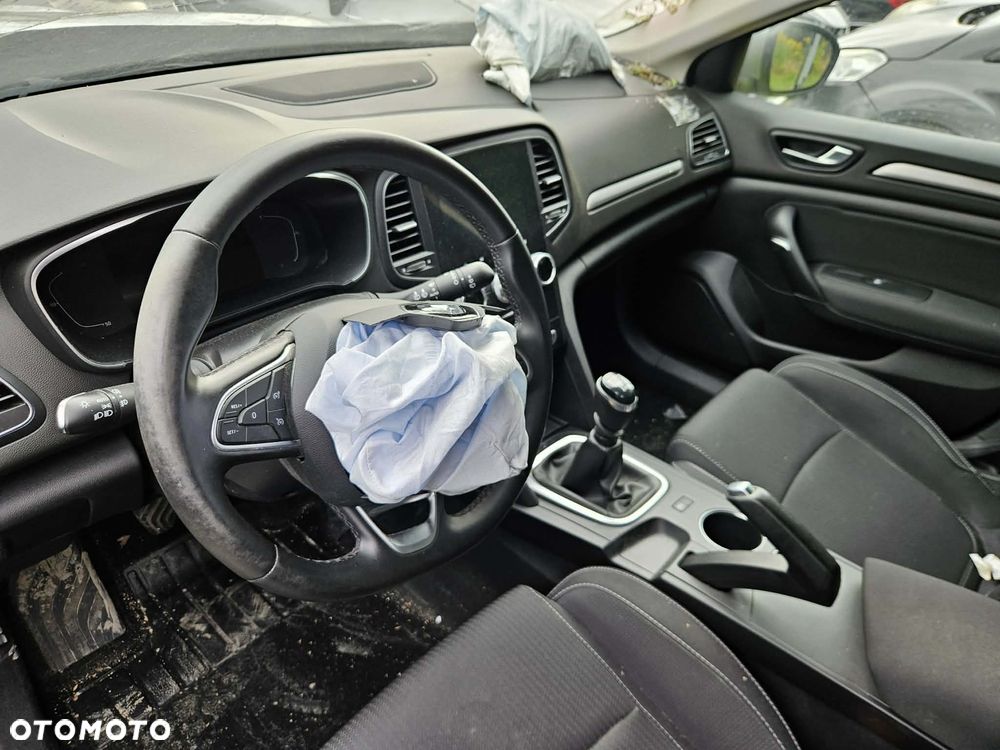 Renault Megane 1.5 Blue dCi Zen - 7
