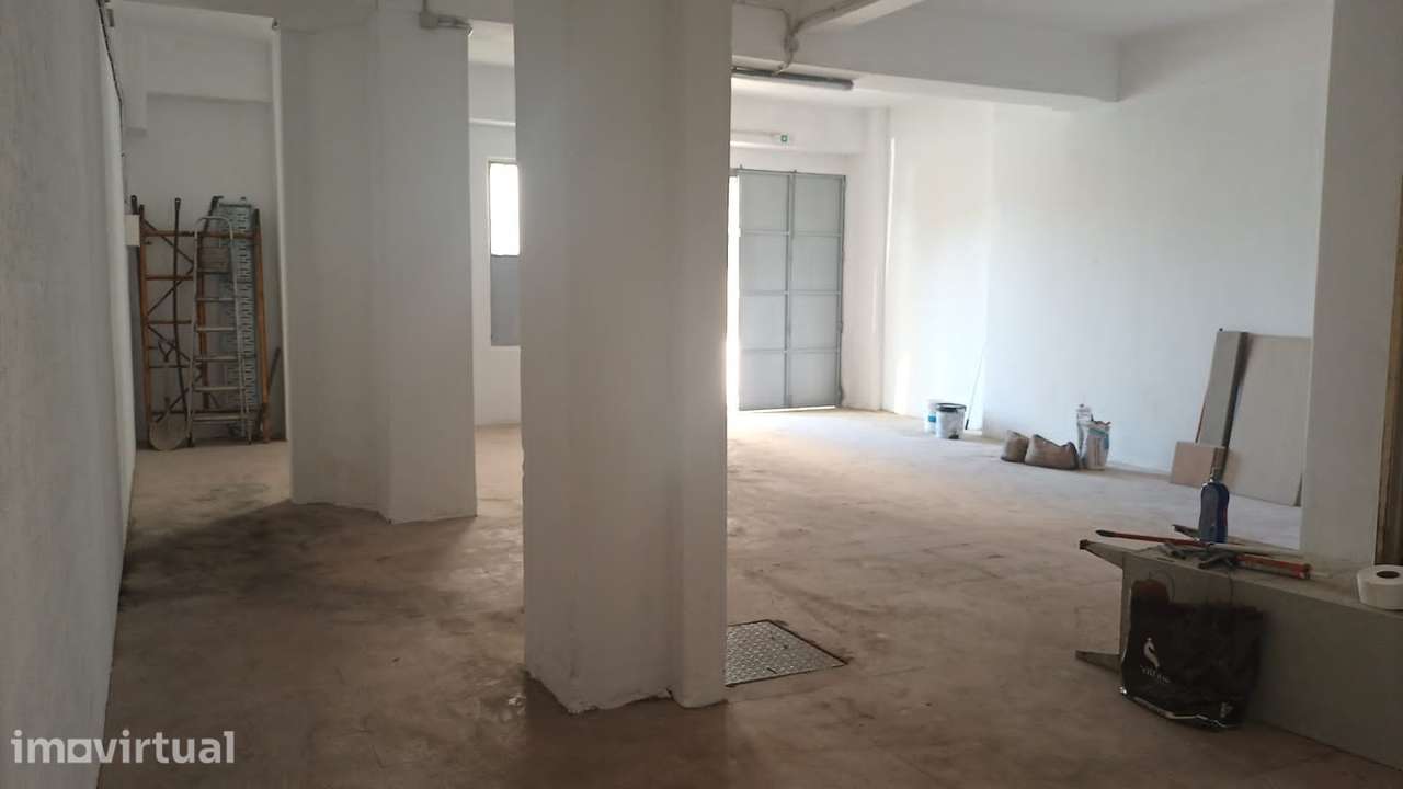 Armazém / Garagem 60 m2 Reboleira Damaia - Grande imagem: 4/7