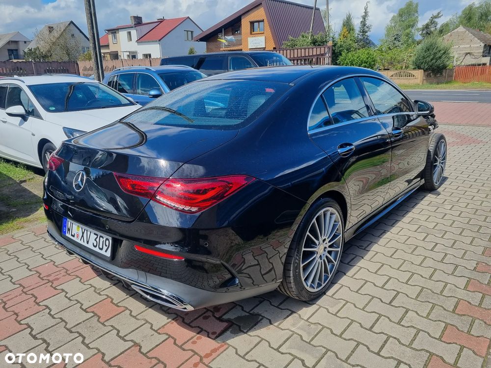 Mercedes-Benz CLA 220 4Matic 7G-DCT AMG Line - 3