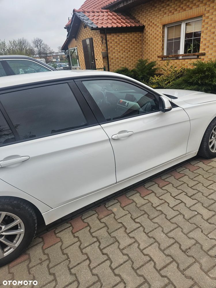 BMW Seria 3 320d Efficient Dynamics - 9