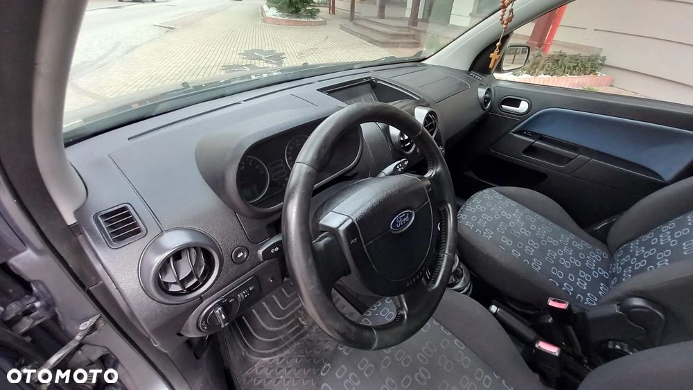 Ford Fusion 1.4 Trend - 9