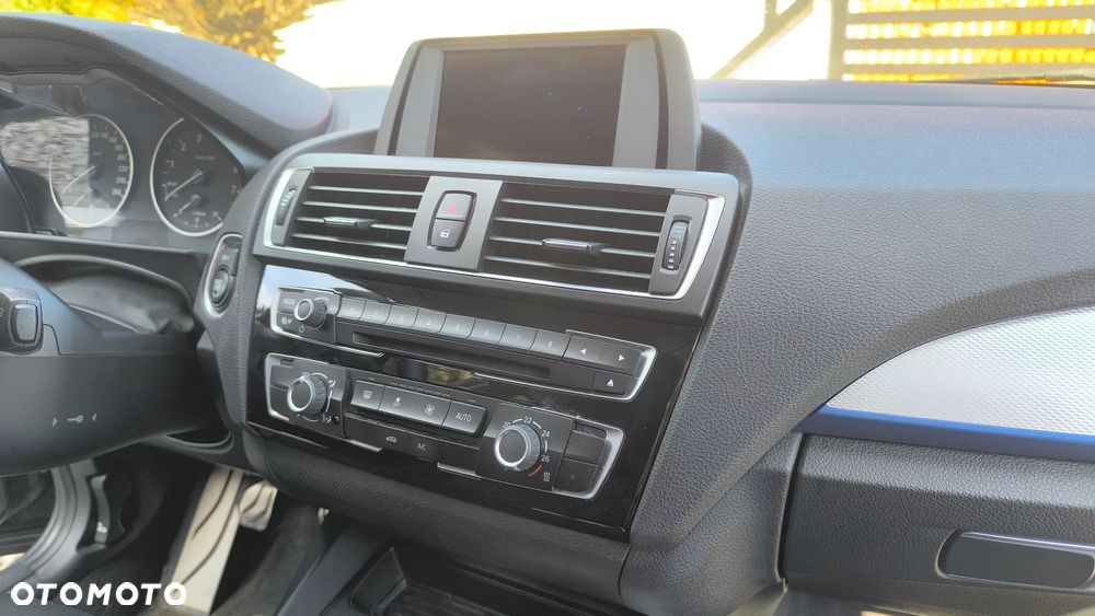 BMW Seria 1 116i - 13