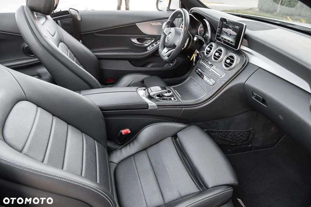 Mercedes-Benz Klasa C 200 9G-TRONIC AMG Line - 31