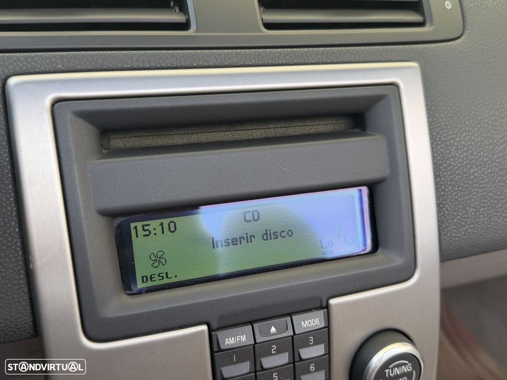 Volvo C70 2.0 D Momentum - 28