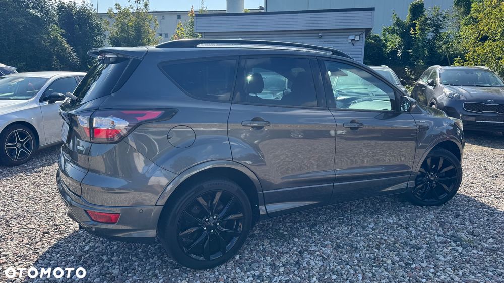 Ford Kuga 1.5 EcoBoost 2x4 ST-Line - 17