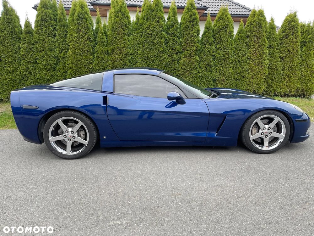 Chevrolet Corvette - 17