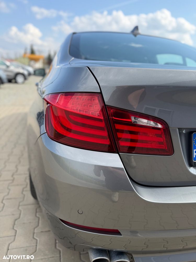 BMW Seria 5 520d Aut. - 24
