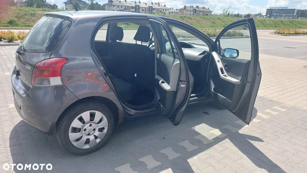 Toyota Yaris 1.33 Luna - 22