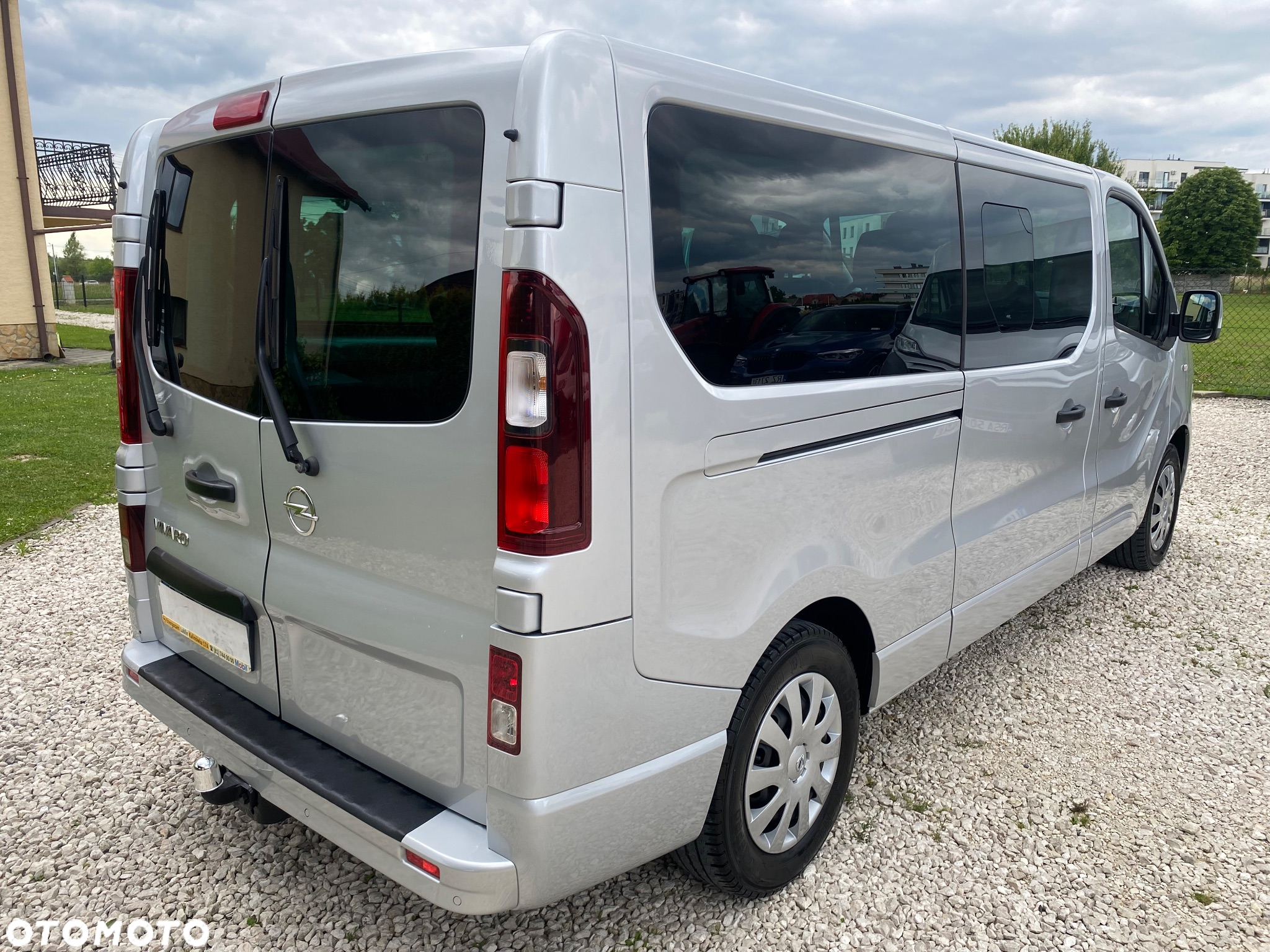 Opel Vivaro L2H1 2,9t Essentia Business - 31
