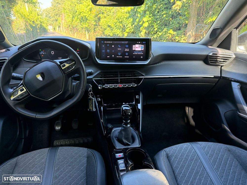 Peugeot 2008 1.2 PureTech Allure Pack - 4