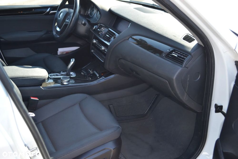 BMW X3 xDrive28i xLine - 15