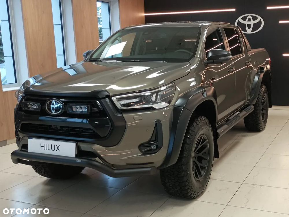 Toyota Hilux 2.8 D-4D mHEV Double Cab Invincible 4x4 - 1