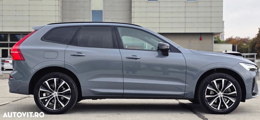 Volvo XC 60 T6 AWD AT PHEV Plus Dark - 32