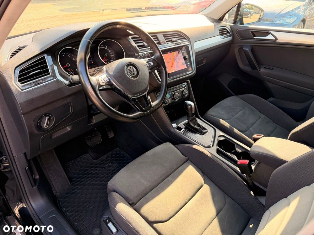 Volkswagen Tiguan - 30