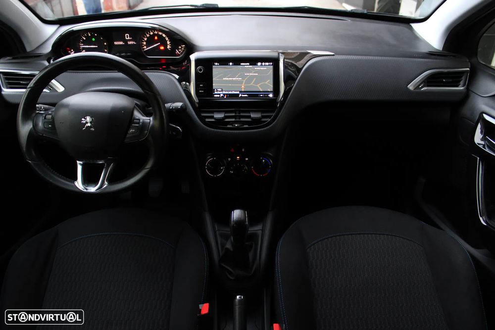 Peugeot 208 1.2 PureTech Style - 18