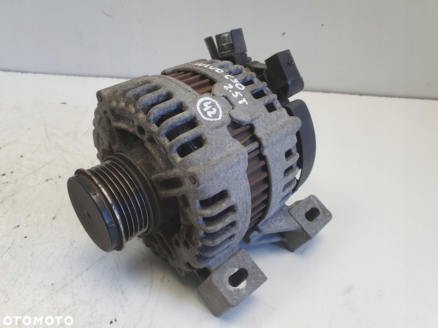 Volvo C30 2.4 D5 06-12r ALTERNATOR 0121615014 - 1