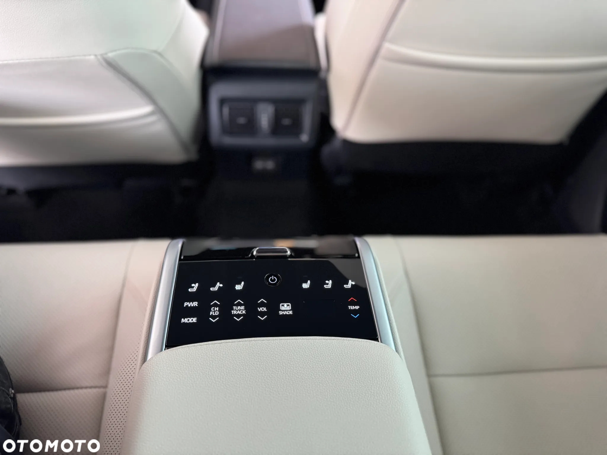 Toyota Camry 2.5 Hybrid Dynamic Force Executive e-CVT - 31