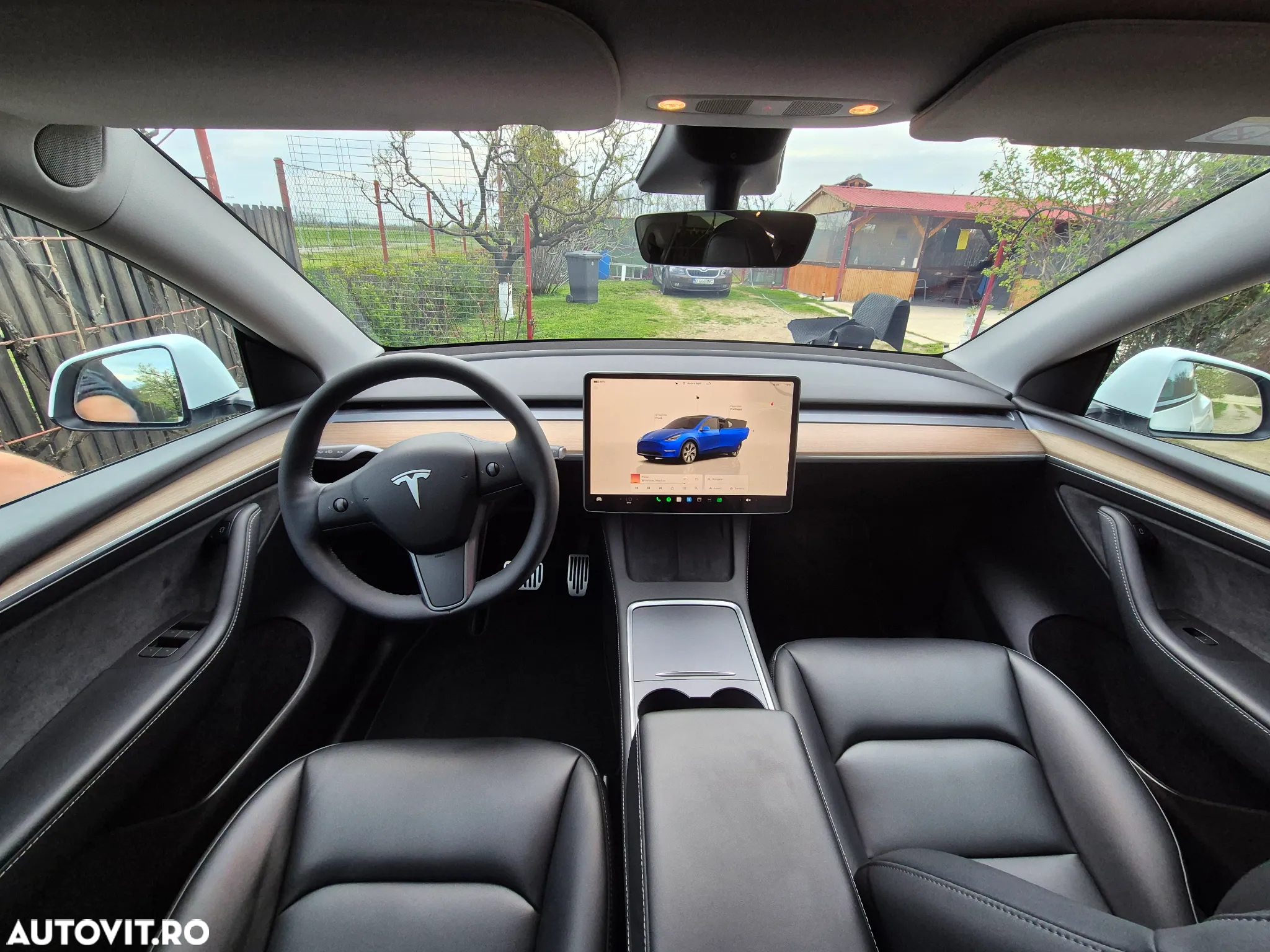 Tesla Model Y - 15